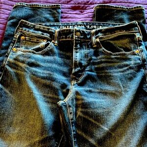 American Eagle men’s jeans